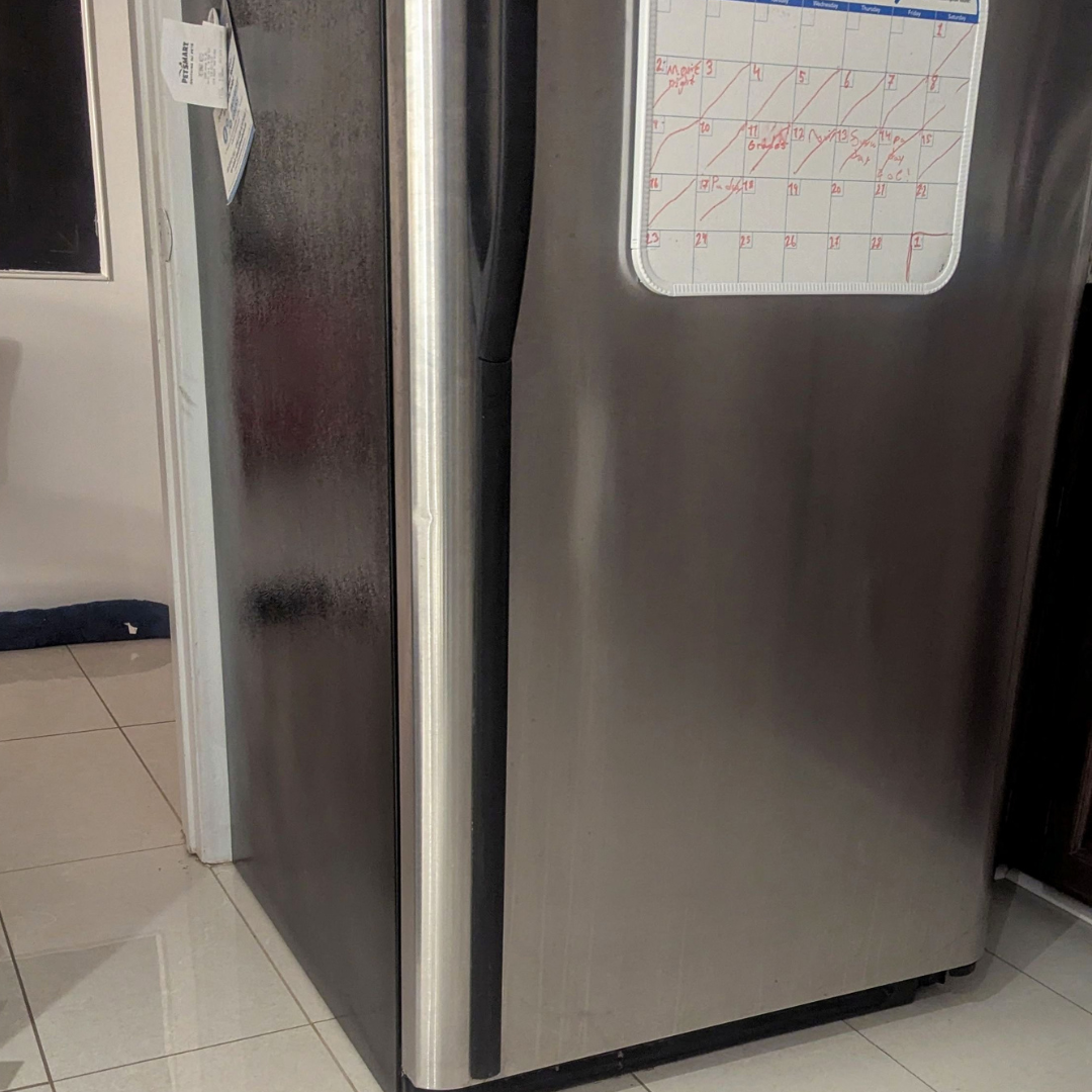 I think recording doesn’t do it justice, but in my perspective, fridges have an odd buzz or hum sound when you open their doors, so I included it in the activity. <br><audio controls src='audio/Fridge _01.mp3'></audio>